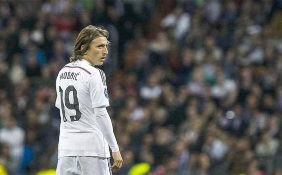 球队逼抢节奏像风暴一样