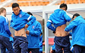 足球明星卡拍卖，梅西新秀卡破千万美元